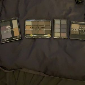 Assorted eyeshadow